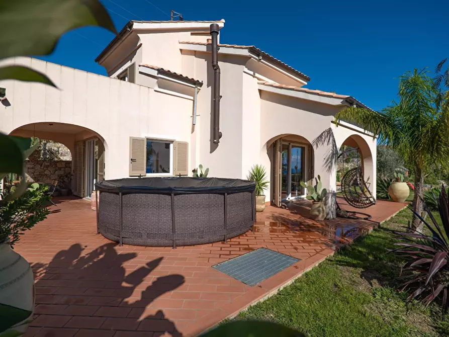 Immagine 17 di Villa in vendita  in Via San Sebastiano a Pietra Ligure