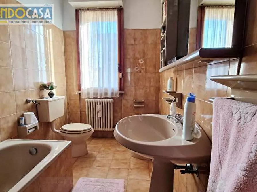 Immagine 8 di Appartamento in vendita  in via venturino a Como