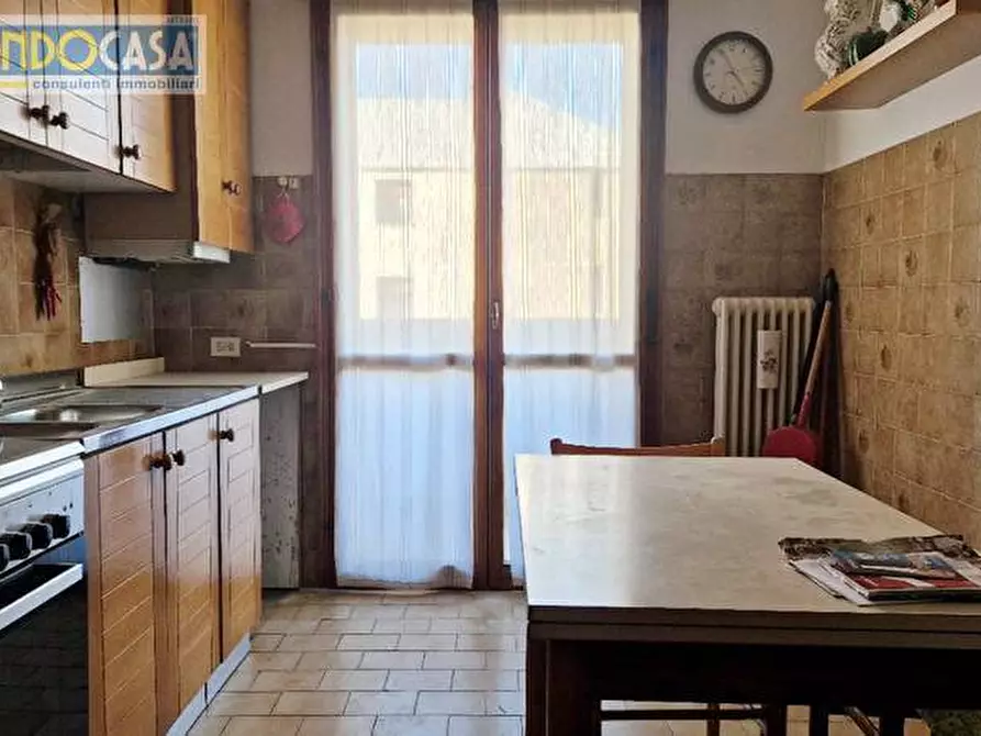 Immagine 5 di Appartamento in vendita  in via venturino a Como