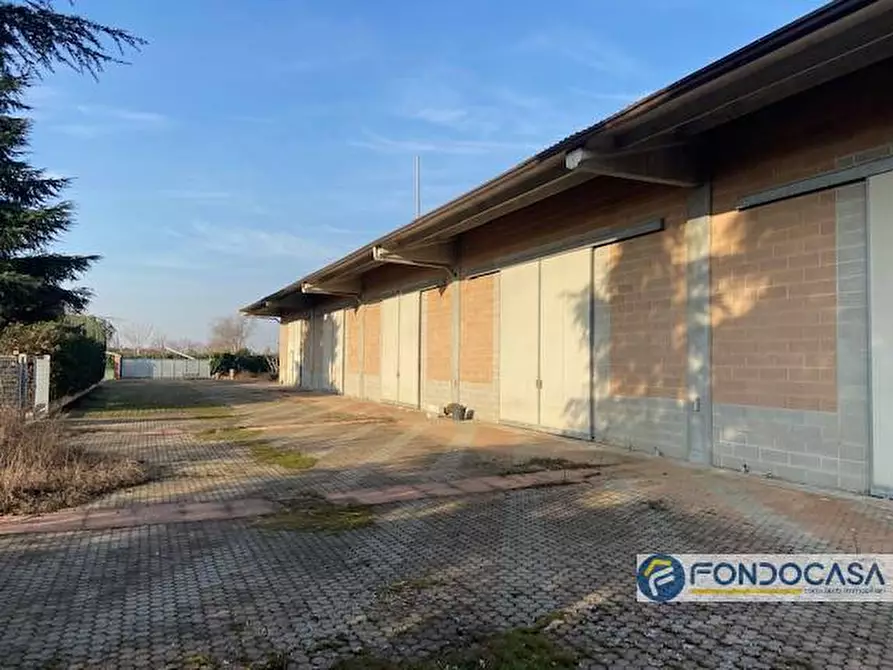 Immagine 9 di Capannone industriale in vendita  in Via Pasturana a Treviglio