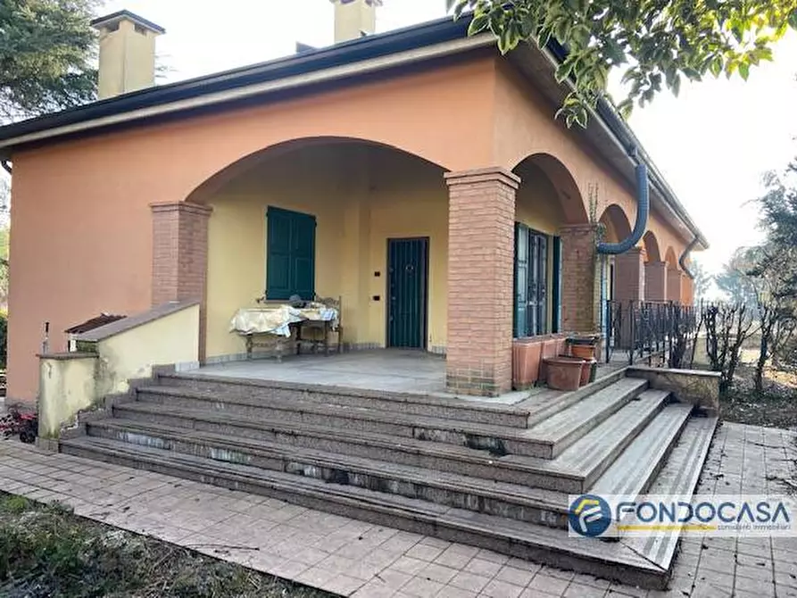 Immagine 14 di Villa in vendita  in Via Pasturana a Treviglio