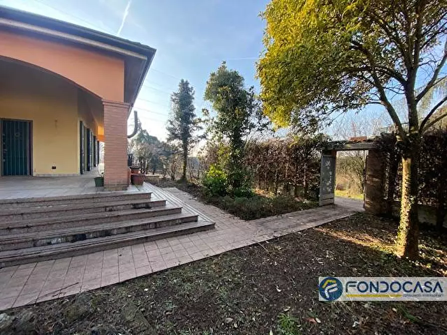 Immagine 15 di Villa in vendita  in Via Pasturana a Treviglio