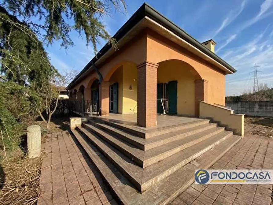 Immagine 10 di Villa in vendita  in Via Pasturana a Treviglio
