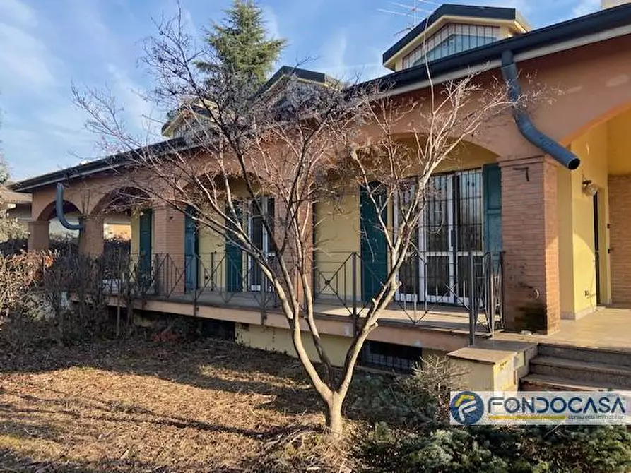 Immagine 5 di Villa in vendita  in Via Pasturana a Treviglio