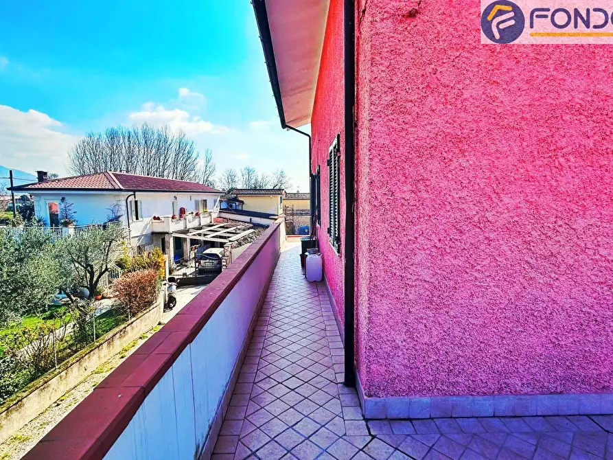 Immagine 20 di Appartamento in vendita  in Via ciocche a Pietrasanta