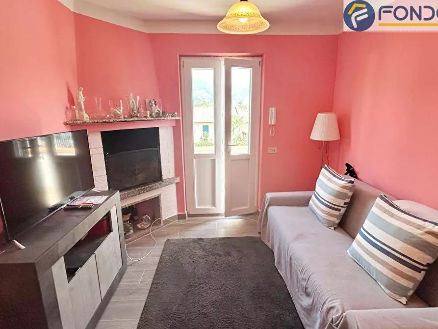 Immagine 5 di Appartamento in vendita  in Via ciocche a Pietrasanta