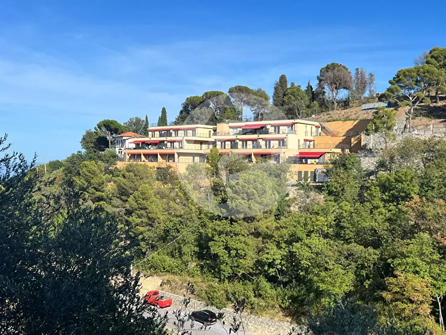 Immagine 17 di Appartamento in vendita  in via vincenzo nam a Alassio