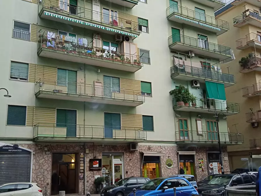 Immagine 1 di Appartamento in vendita  in via silvio baratta a Salerno