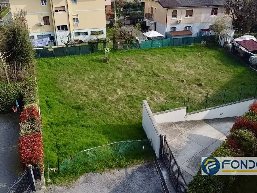 Immagine 2 di Terreno residenziale in vendita  a Palazzolo Sull'oglio