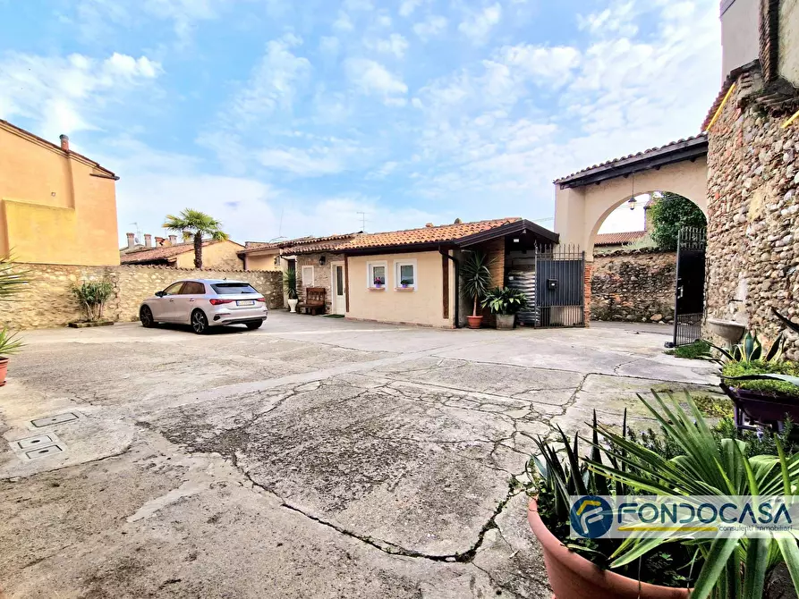 Immagine 2 di Villa in vendita  in Via Val camonica a Brescia