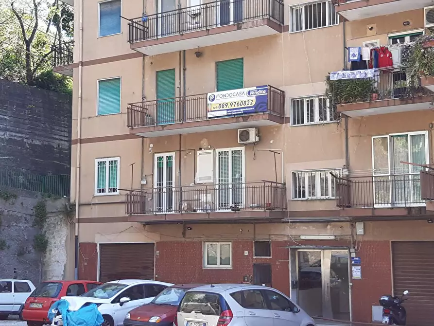 Immagine 2 di Appartamento in vendita  in Via Demetrio Moscato a Salerno