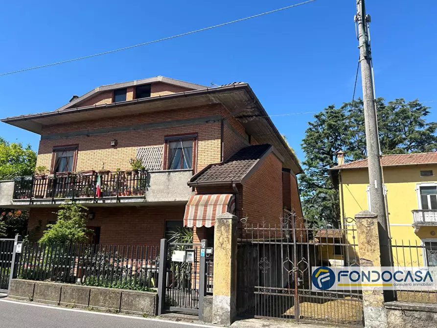 Immagine 2 di Villa in vendita  a Palazzolo Sull'oglio