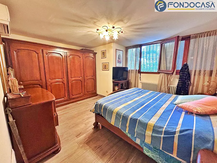 Immagine 27 di Villa in vendita  in Franchetti a Pietrasanta