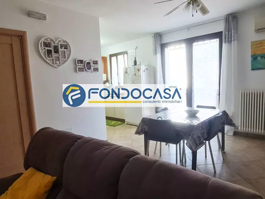 Immagine 10 di Casa semindipendente in vendita  in via marchese di bugnano a San Vito Dei Normanni