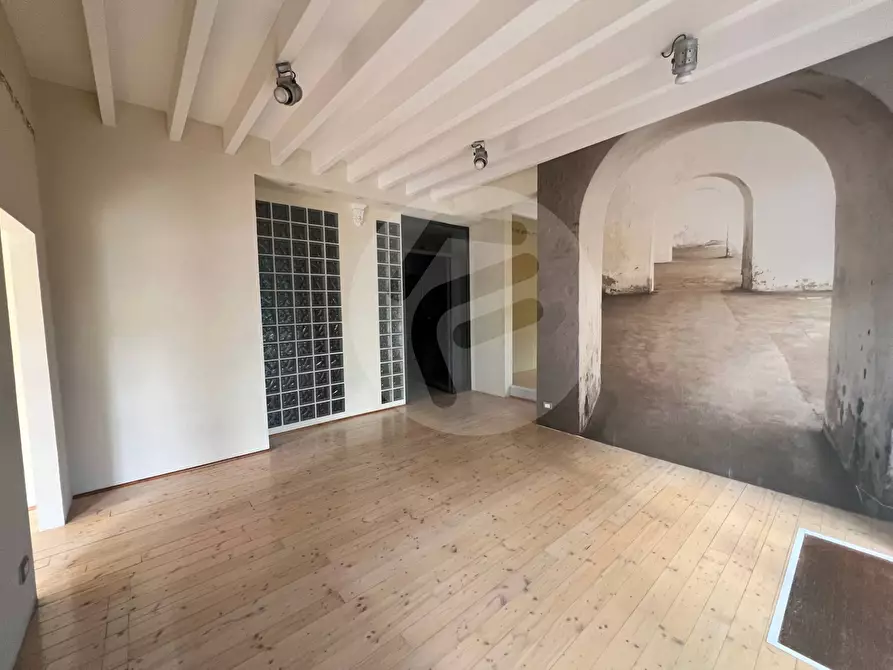 Immagine 8 di Attività commerciale in vendita  a Alassio