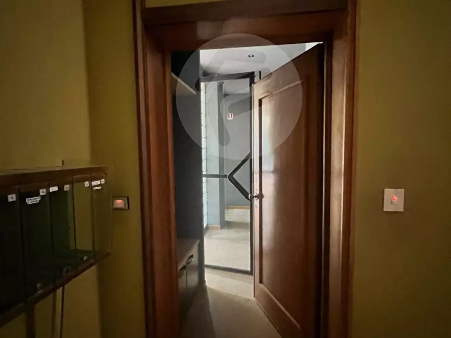 Immagine 12 di Attività commerciale in vendita  a Alassio