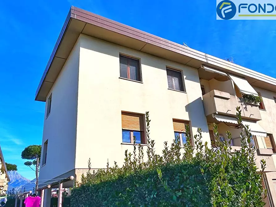 Immagine 1 di Appartamento in vendita  in Via Vanzetti a Forte Dei Marmi