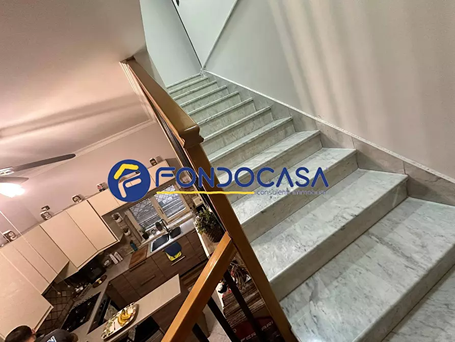 Immagine 4 di Casa semindipendente in vendita  in via camposcino a Giugliano In Campania