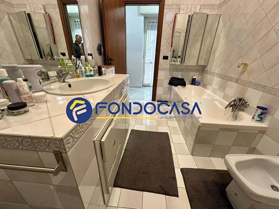 Immagine 10 di Casa semindipendente in vendita  in via camposcino a Giugliano In Campania