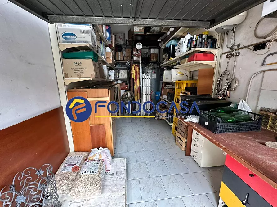 Immagine 14 di Casa semindipendente in vendita  in via camposcino a Giugliano In Campania