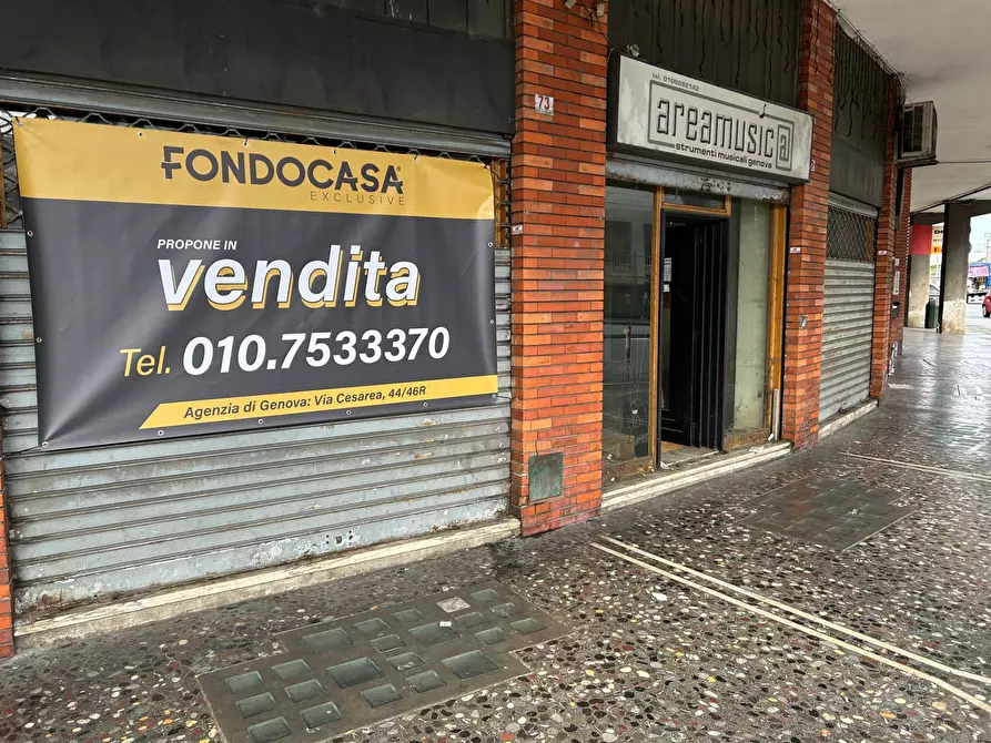 Immagine 1 di Attività commerciale in vendita  in Via Giacomo Puccini a Genova