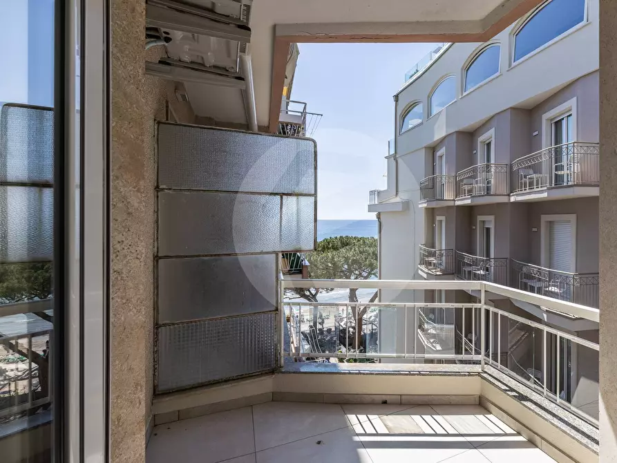 Immagine 3 di Appartamento in vendita  a Alassio