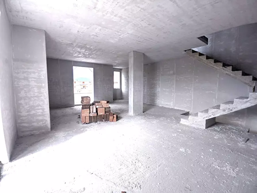 Immagine 12 di Villa in vendita  a Brusciano