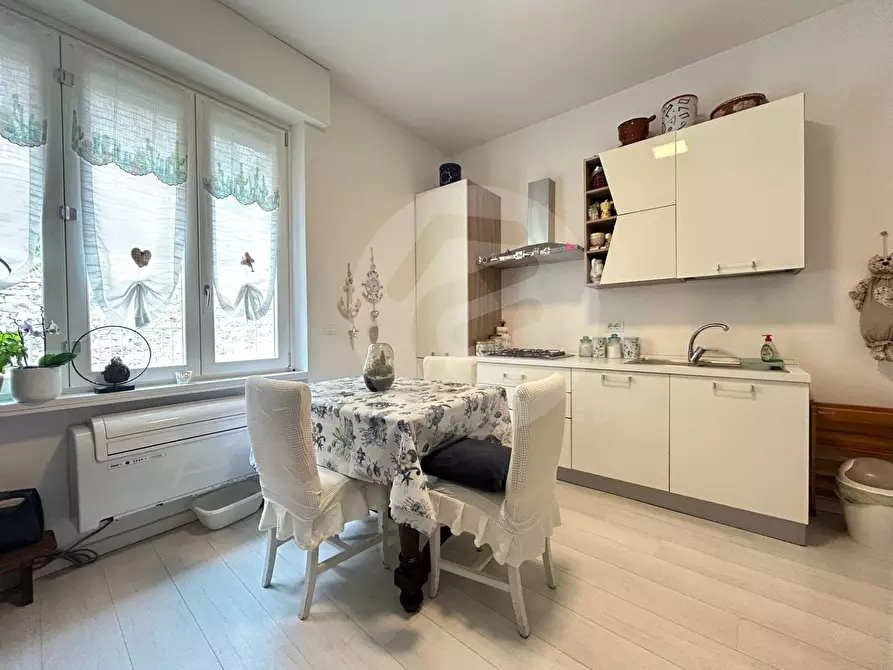 Immagine 2 di Appartamento in vendita  in via michelangelo a Alassio