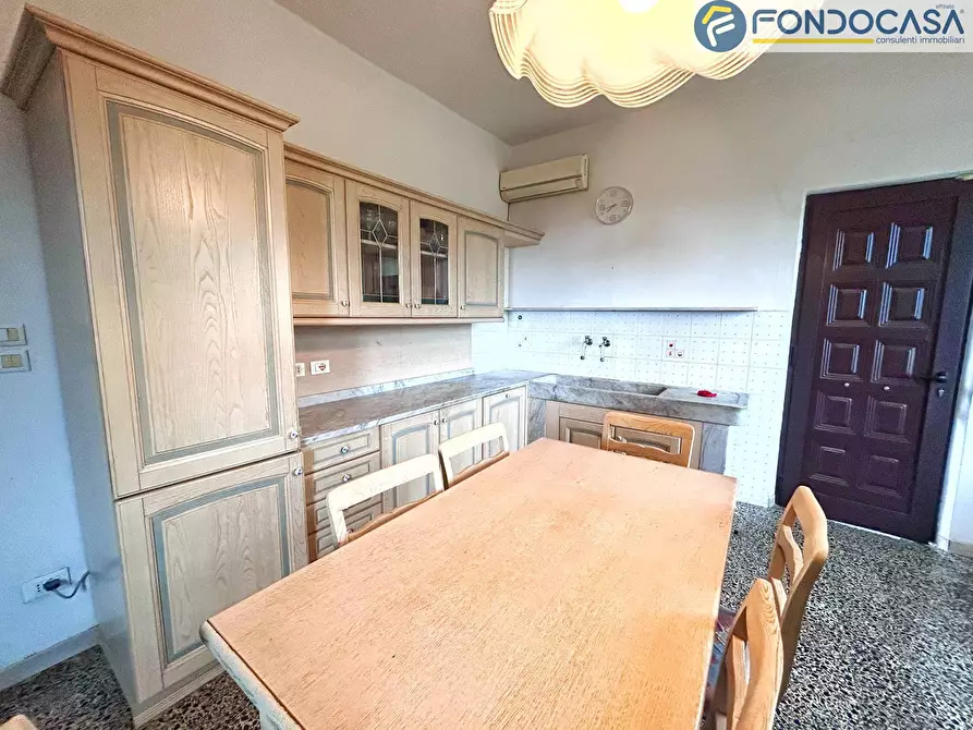 Immagine 5 di Villa in vendita  in via risciolo a Pietrasanta