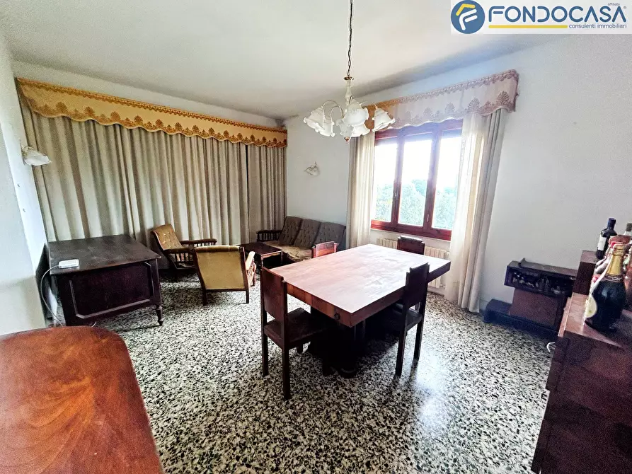 Immagine 10 di Villa in vendita  in via risciolo a Pietrasanta