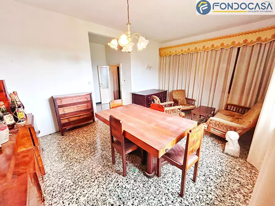 Immagine 8 di Villa in vendita  in via risciolo a Pietrasanta