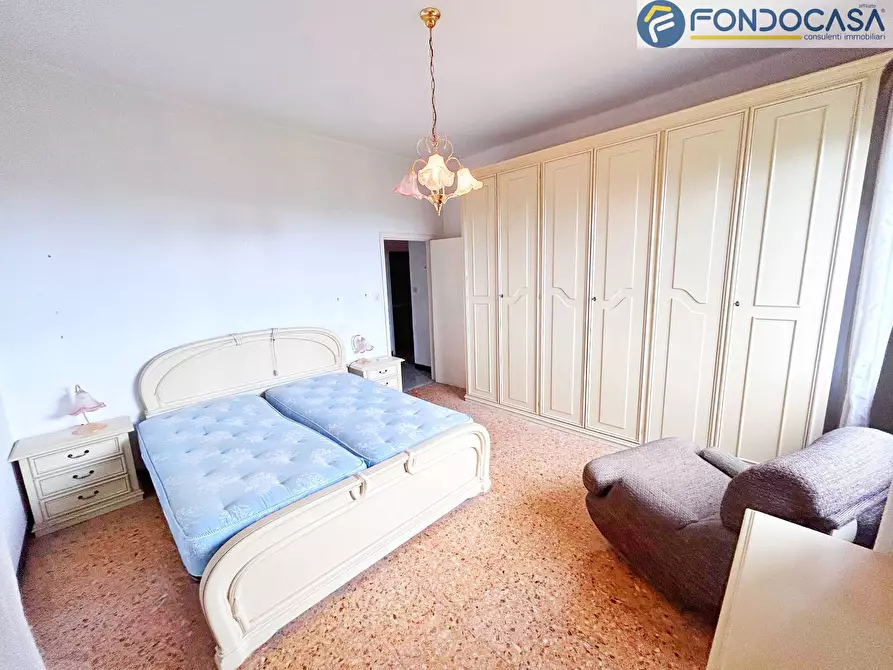 Immagine 16 di Villa in vendita  in via risciolo a Pietrasanta