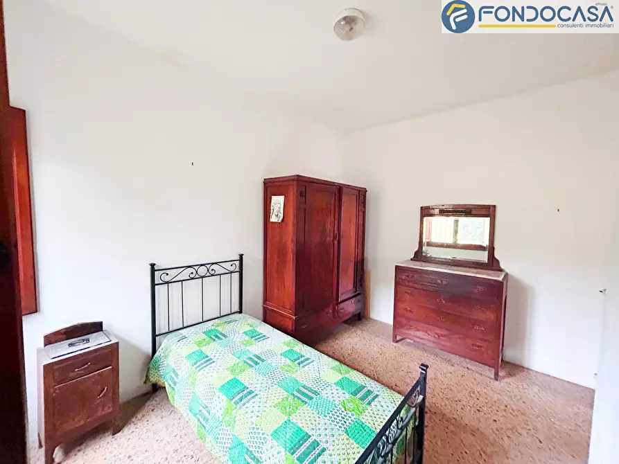 Immagine 21 di Villa in vendita  in via risciolo a Pietrasanta