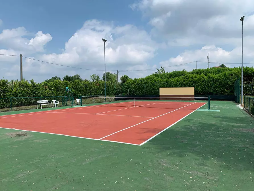 Immagine 8 di Azienda agricola in vendita  in località mombarone a Asti