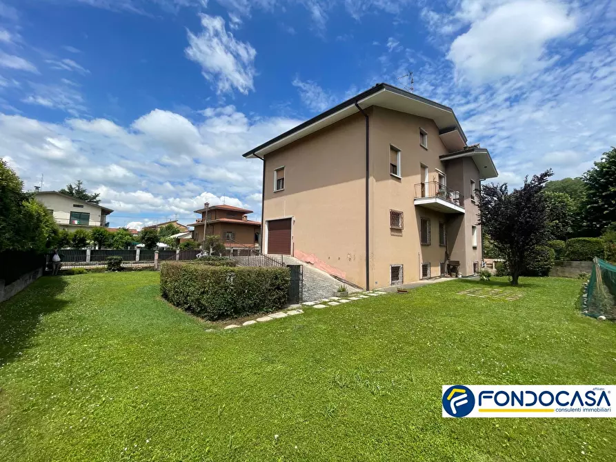 Immagine 22 di Villa in vendita  a Passirano