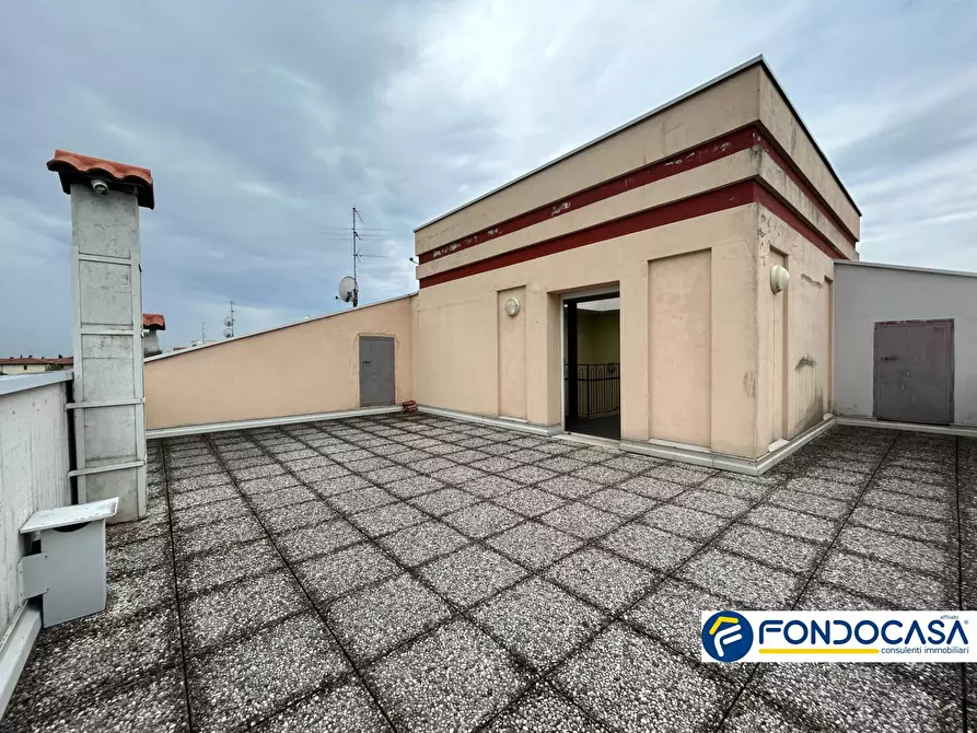 Immagine 17 di Appartamento in vendita  a Rovato