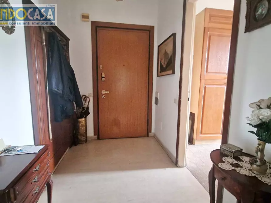 Immagine 3 di Appartamento in vendita  in VIA MUGGIO a Como