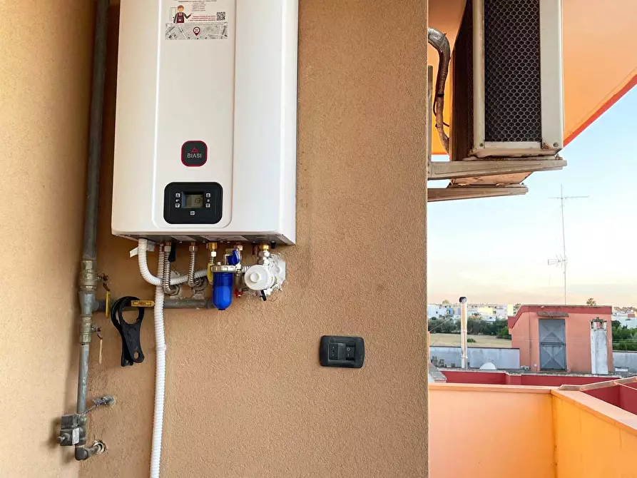 Immagine 21 di Appartamento in vendita  in Via Genova a Lequile