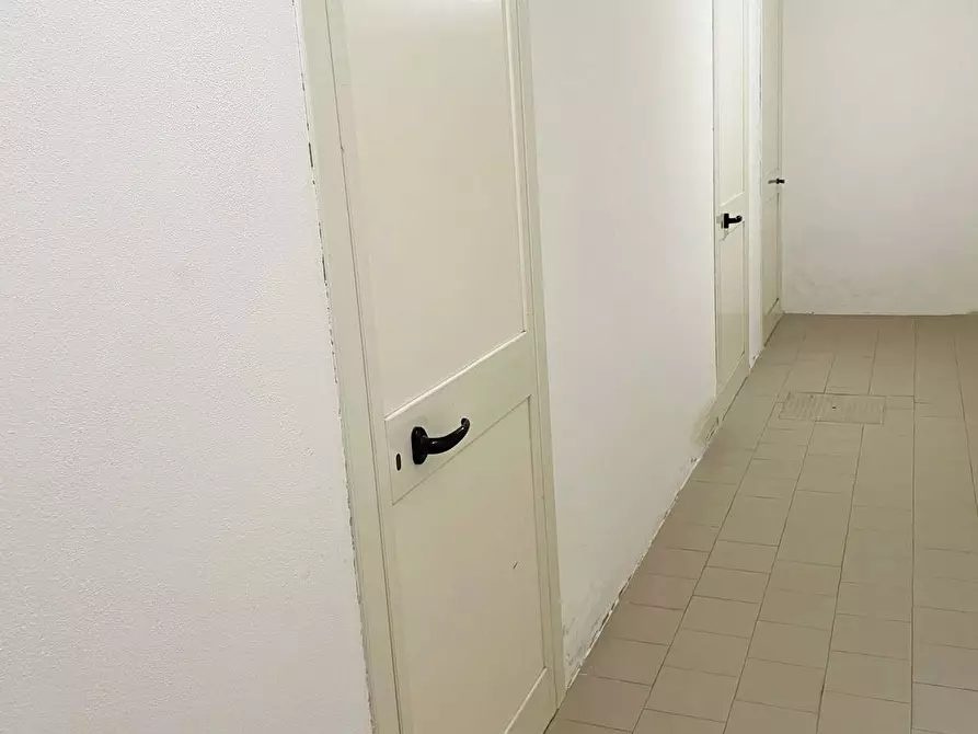 Immagine 22 di Appartamento in vendita  in Via Genova a Lequile