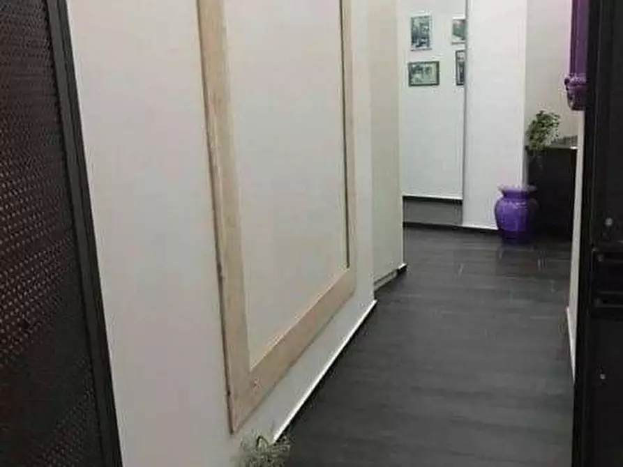 Immagine 2 di Appartamento in vendita  in via iannuzzi a Salerno