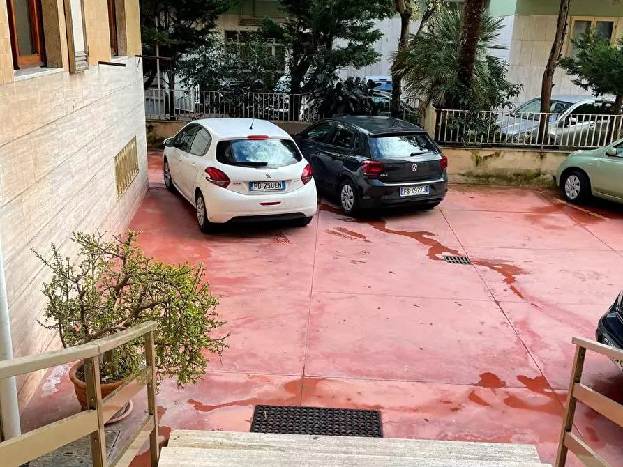 Immagine 3 di Appartamento in vendita  in via iannuzzi a Salerno