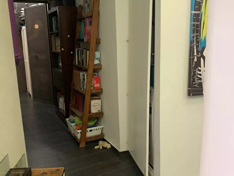 Immagine 6 di Appartamento in vendita  in via iannuzzi a Salerno