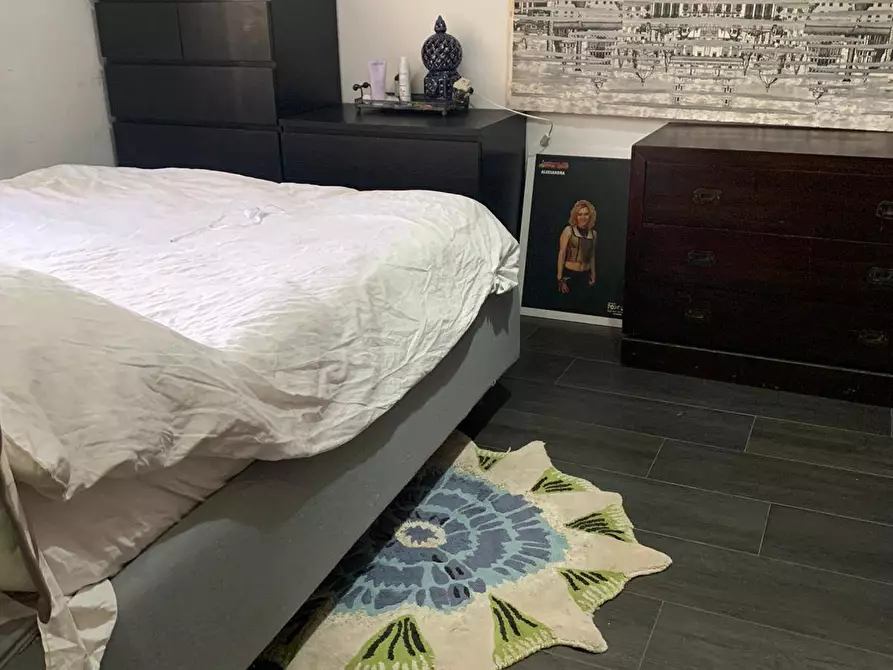 Immagine 11 di Appartamento in vendita  in via iannuzzi a Salerno