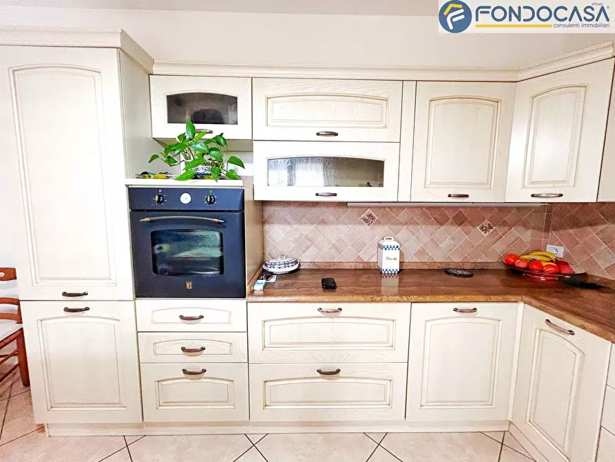 Immagine 11 di Villa in vendita  in via montanara a Pietrasanta