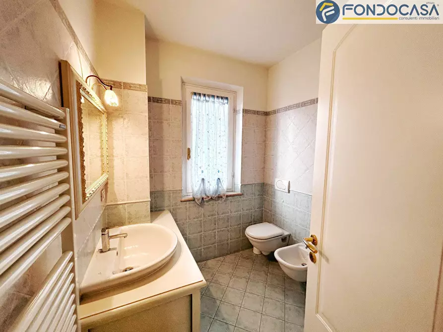 Immagine 14 di Villa in vendita  in via montanara a Pietrasanta