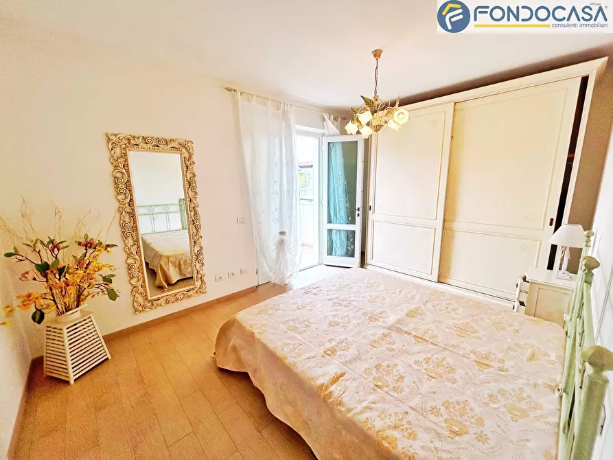 Immagine 26 di Villa in vendita  in via montanara a Pietrasanta