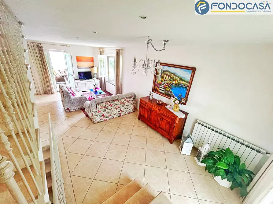 Immagine 16 di Villa in vendita  in via montanara a Pietrasanta