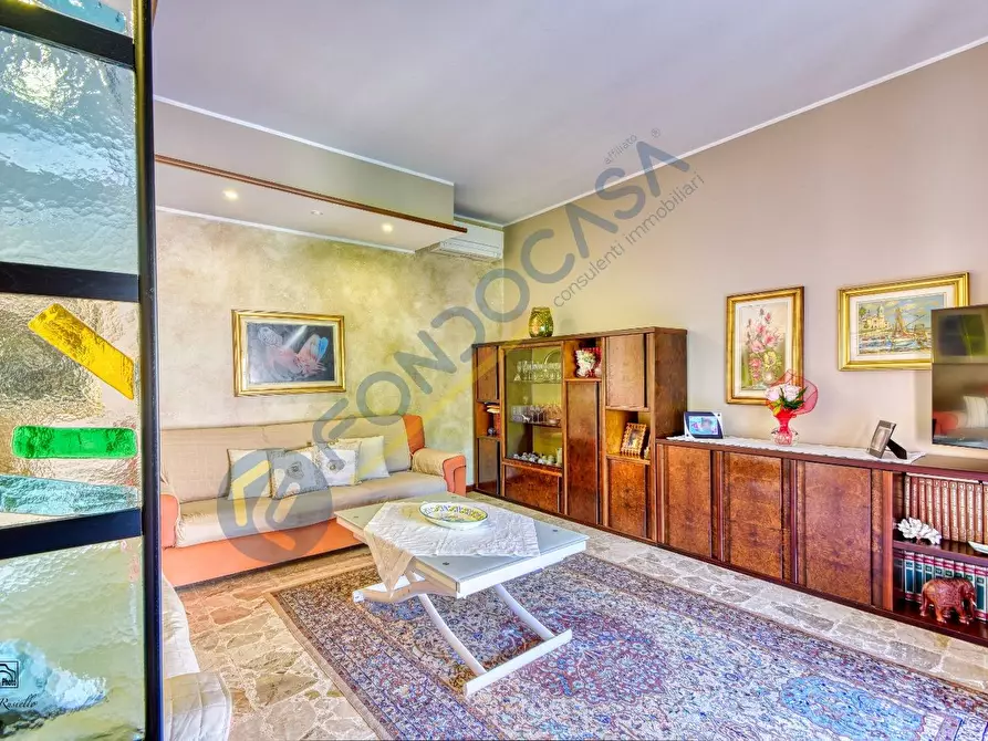 Immagine 22 di Villa in vendita  in VIA XXV APRILE a Limbiate