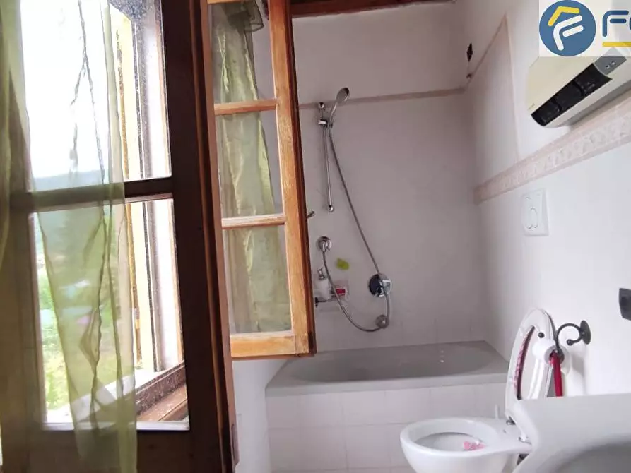 Immagine 16 di Casa indipendente in vendita  in via frasso a Seravezza