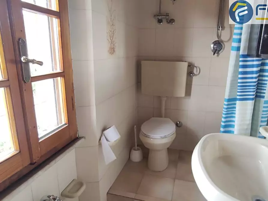 Immagine 15 di Casa indipendente in vendita  in via frasso a Seravezza